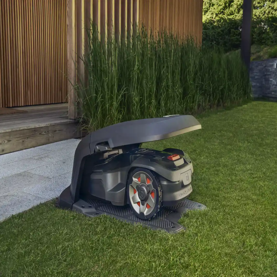 Husqvarna Automower® Garage L